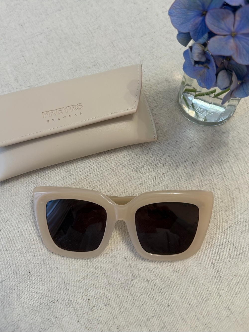 FREYRS Cream Oversized Cat-Eye Sunglasses